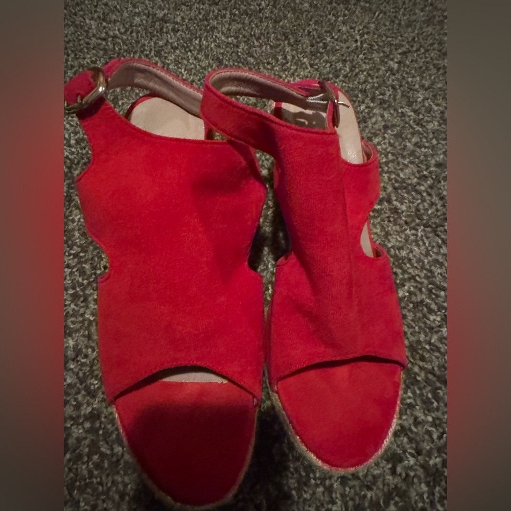 Women’s Red Suede Open Toe Wedge Sandals Ankle Strap Size 9.5